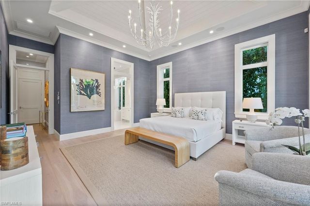 655 Starboard DR, Naples, FL 34103