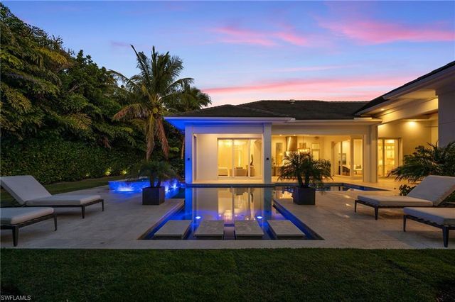 655 Starboard DR, Naples, FL 34103