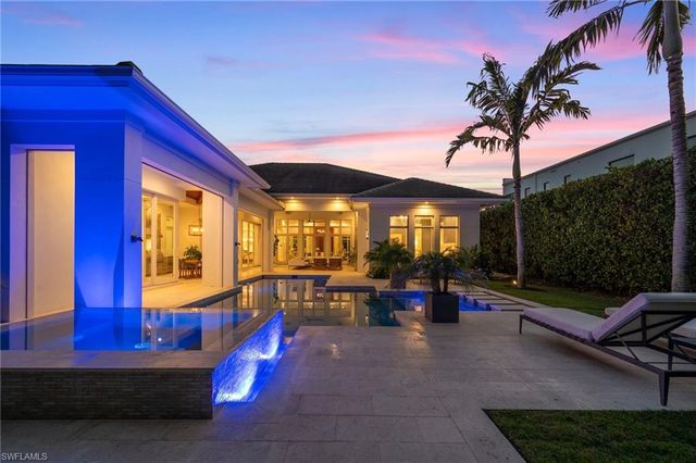 655 Starboard DR, Naples, FL 34103