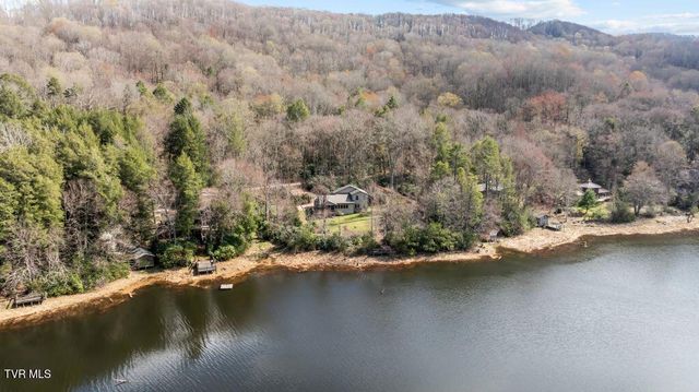 342 Ripshin Lake Road, Roan Mountain, TN 37687