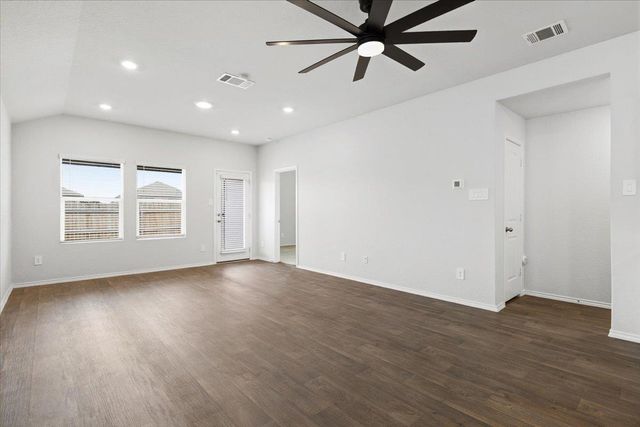 228 Skipping Stone LN, San Marcos, TX 78666