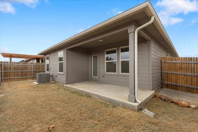 228 Skipping Stone LN, San Marcos, TX 78666