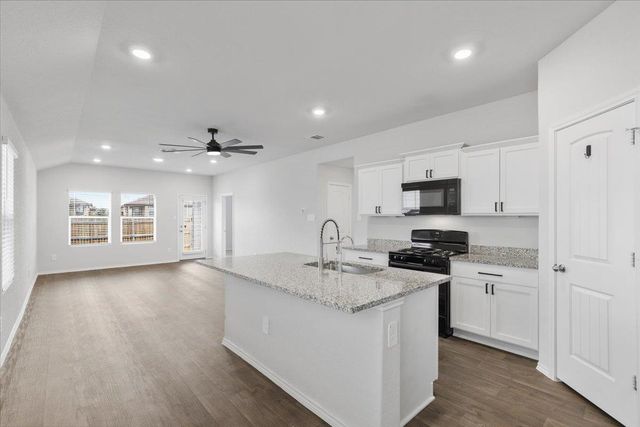 228 Skipping Stone LN, San Marcos, TX 78666