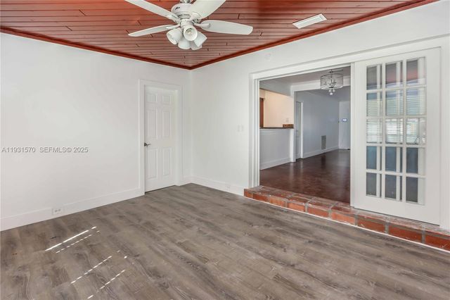 1404 Plunkett St, Hollywood, FL 33020