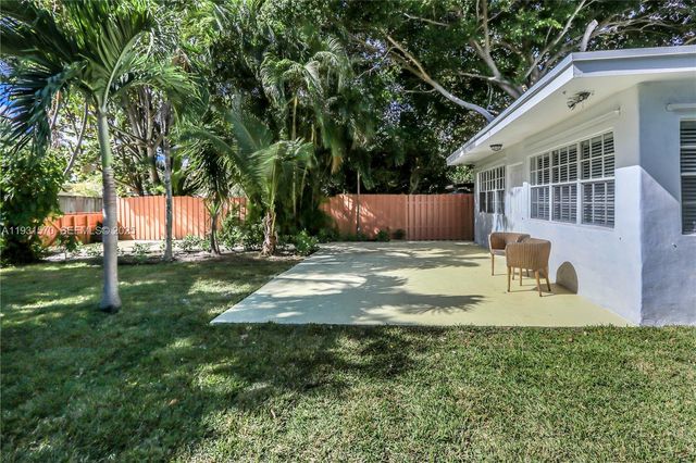 1404 Plunkett St, Hollywood, FL 33020