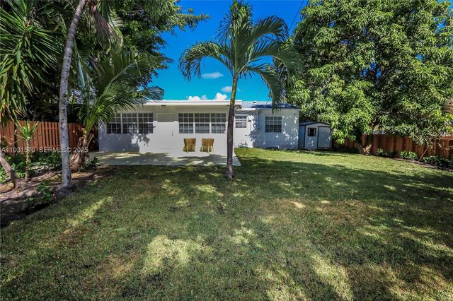 1404 Plunkett St, Hollywood, FL 33020