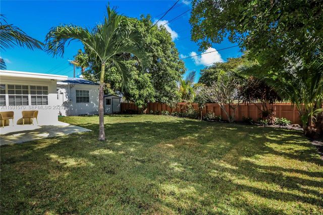 1404 Plunkett St, Hollywood, FL 33020