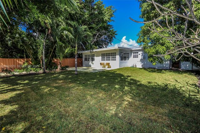 1404 Plunkett St, Hollywood, FL 33020