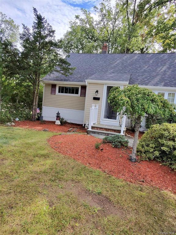 330 Holt Drive, Pearl River, NY 10965 — photo 2