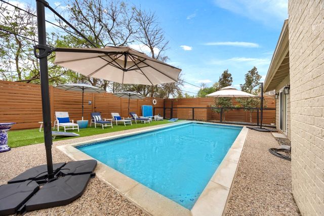 8707 PRIMROSE LN, Austin, TX 78757