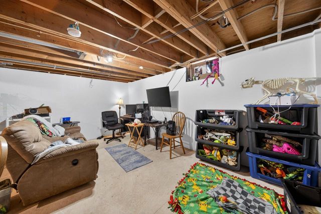 823 Tyler ROAD, Howards Grove, WI 53083