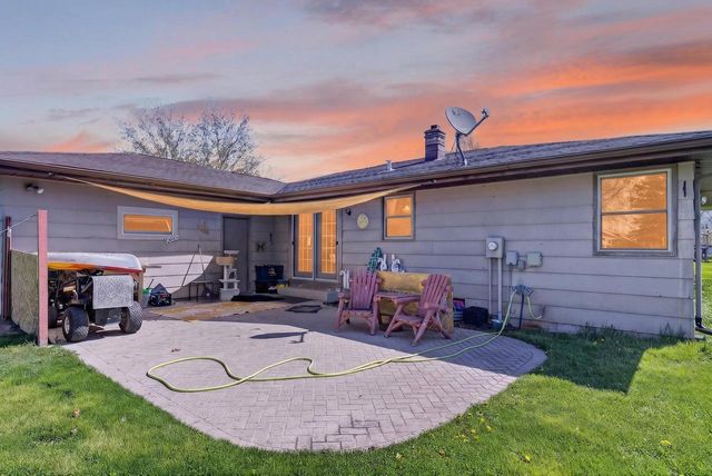 823 Tyler ROAD, Howards Grove, WI 53083