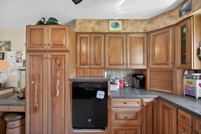 823 Tyler ROAD, Howards Grove, WI 53083