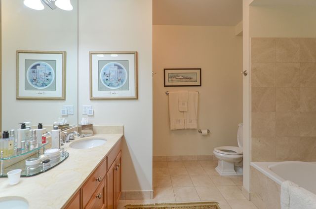 25 E Superior Street 3701, Chicago, IL 60611
