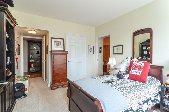 25 E Superior Street 3701, Chicago, IL 60611