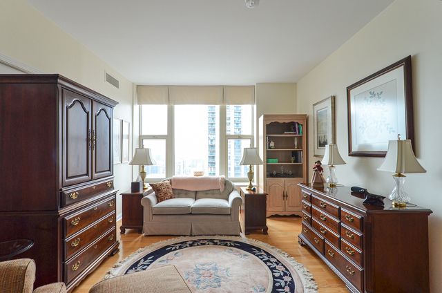 25 E Superior Street 3701, Chicago, IL 60611