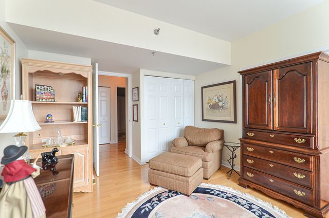 25 E Superior Street 3701, Chicago, IL 60611