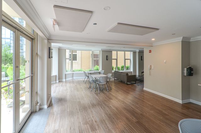 25 E Superior Street 3701, Chicago, IL 60611
