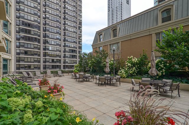 25 E Superior Street 3701, Chicago, IL 60611