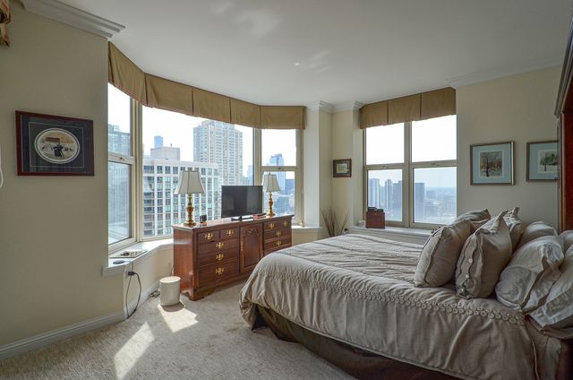 25 E Superior Street 3701, Chicago, IL 60611