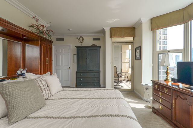 25 E Superior Street 3701, Chicago, IL 60611