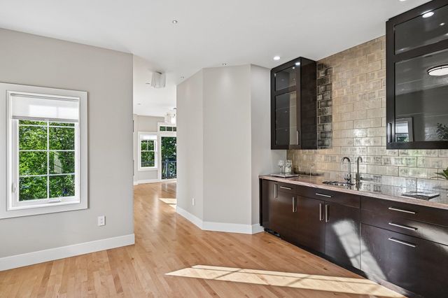 81 Riverwalk Way Unit 2A, Manchester, NH 03101