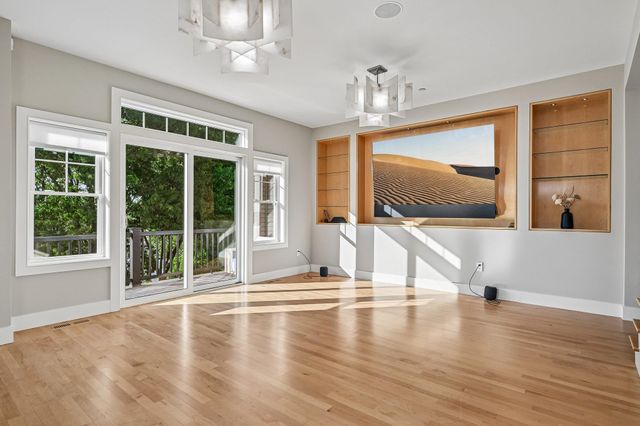 81 Riverwalk Way Unit 2A, Manchester, NH 03101