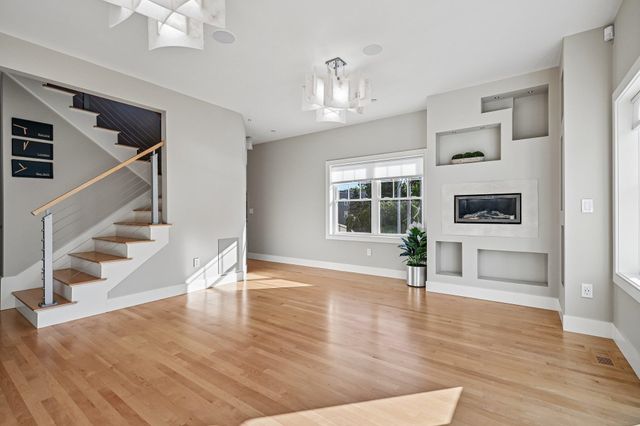 81 Riverwalk Way Unit 2A, Manchester, NH 03101