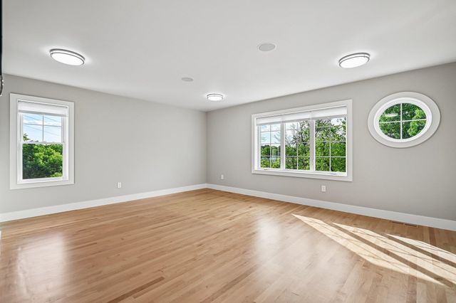 81 Riverwalk Way Unit 2A, Manchester, NH 03101