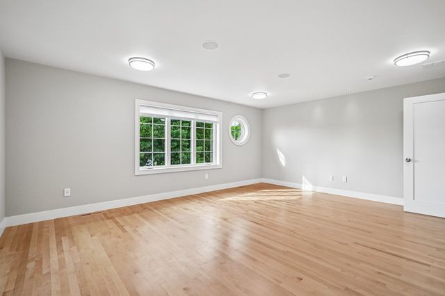 81 Riverwalk Way Unit 2A, Manchester, NH 03101