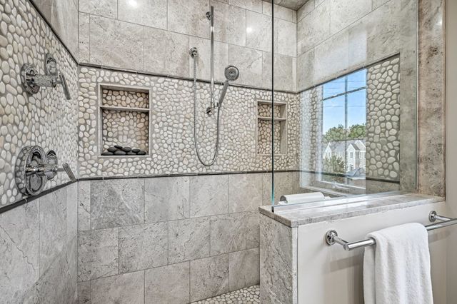 81 Riverwalk Way Unit 2A, Manchester, NH 03101
