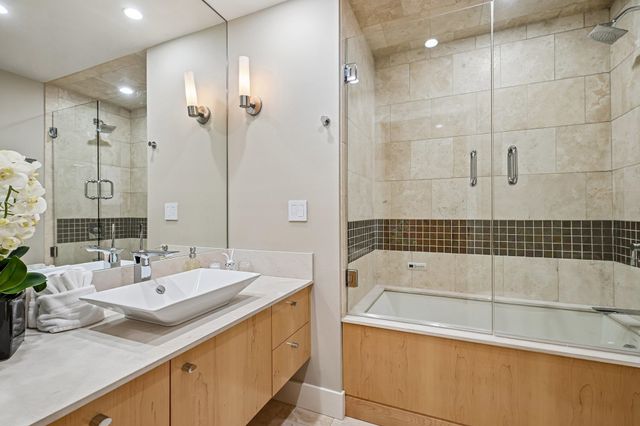 81 Riverwalk Way Unit 2A, Manchester, NH 03101