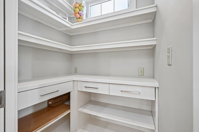 81 Riverwalk Way Unit 2A, Manchester, NH 03101