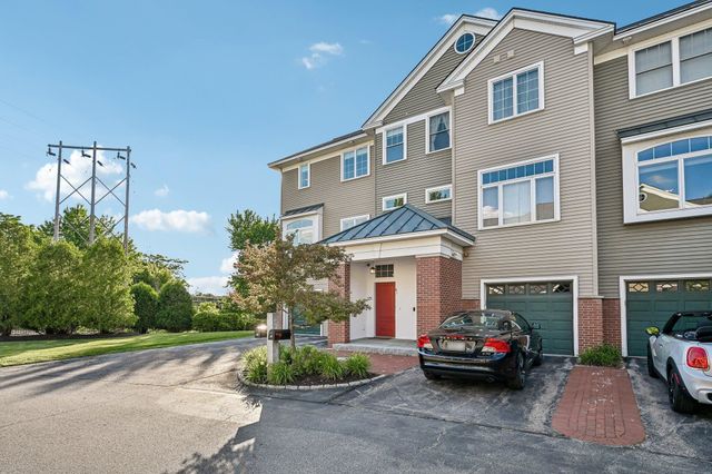 81 Riverwalk Way Unit 2A, Manchester, NH 03101