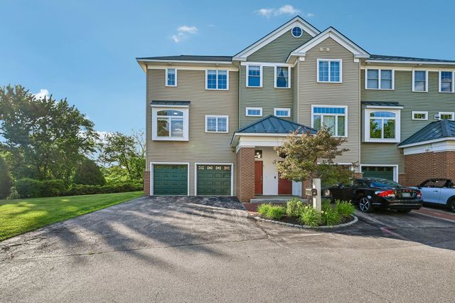 81 Riverwalk Way Unit 2A, Manchester, NH 03101