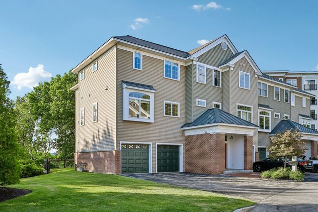 81 Riverwalk Way Unit 2A, Manchester, NH 03101