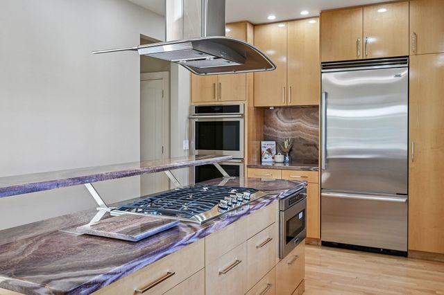 81 Riverwalk Way Unit 2A, Manchester, NH 03101
