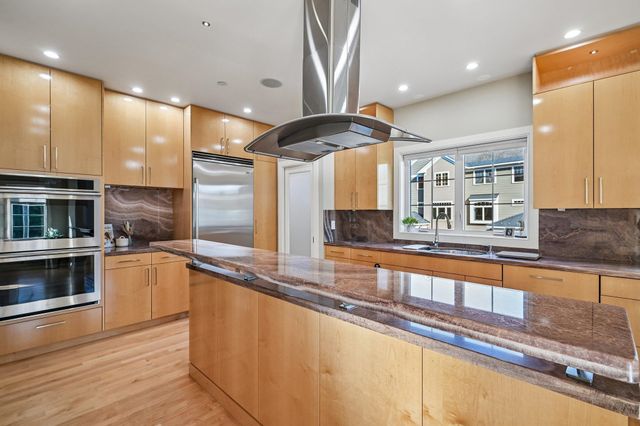 81 Riverwalk Way Unit 2A, Manchester, NH 03101