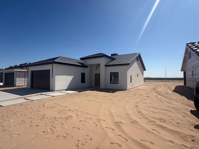 5093 E Los Olivos Dr, San Luis, AZ 85336