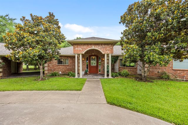 207 Tonkawa Trail, Corsicana, TX 75109