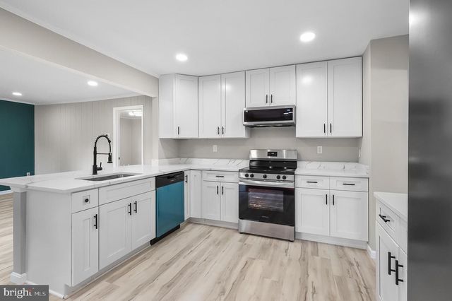 4223 AVON DRIVE, Montclair, VA 22025