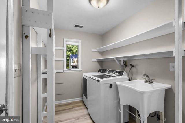 4223 AVON DRIVE, Montclair, VA 22025
