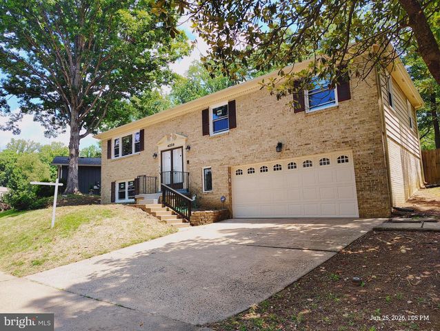 4223 AVON DRIVE, Montclair, VA 22025
