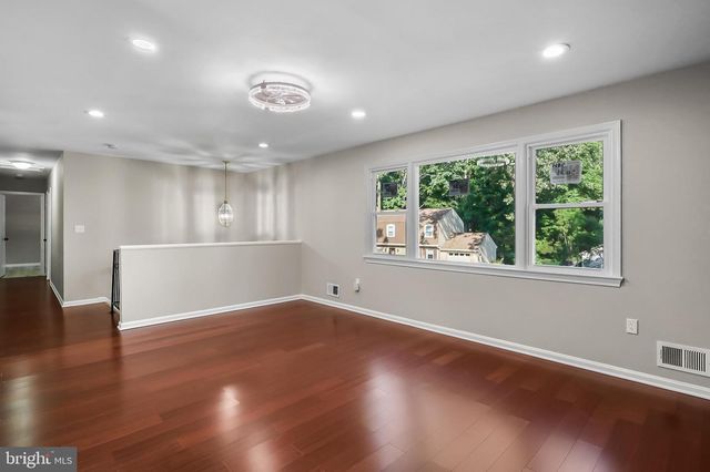 4223 AVON DRIVE, Montclair, VA 22025