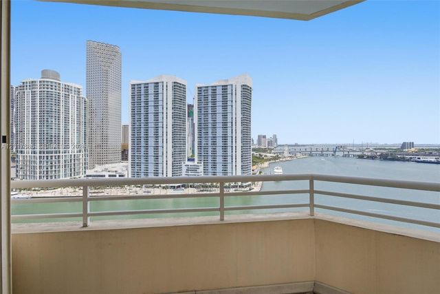 888 Brickell Key Dr 2010, Miami, FL 33131