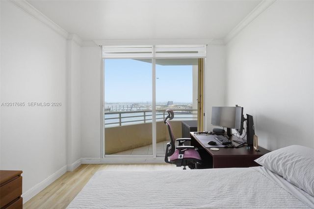 888 Brickell Key Dr 2010, Miami, FL 33131