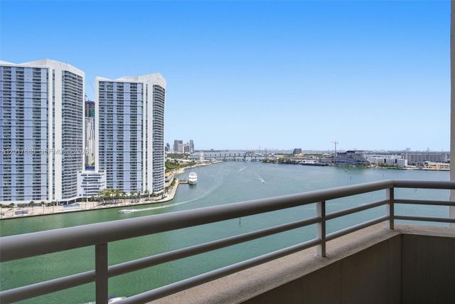888 Brickell Key Dr 2010, Miami, FL 33131