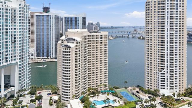 888 Brickell Key Dr 2010, Miami, FL 33131
