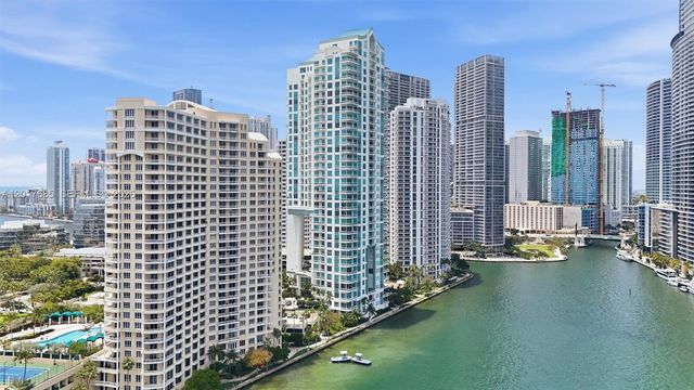 888 Brickell Key Dr 2010, Miami, FL 33131