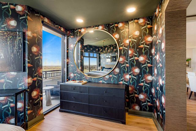 717 S Riverside Dr Apt 1205, Memphis, TN 38103